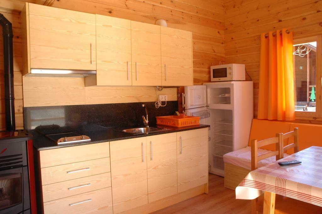 Camping Era Yerla D'Arties Exterior photo