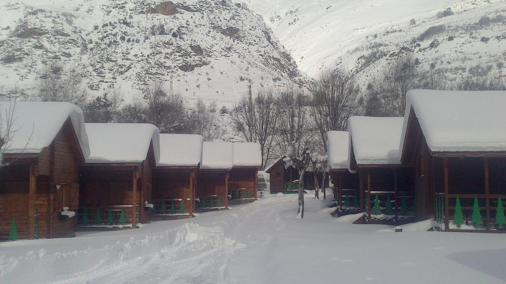 Camping Era Yerla D'Arties Exterior photo
